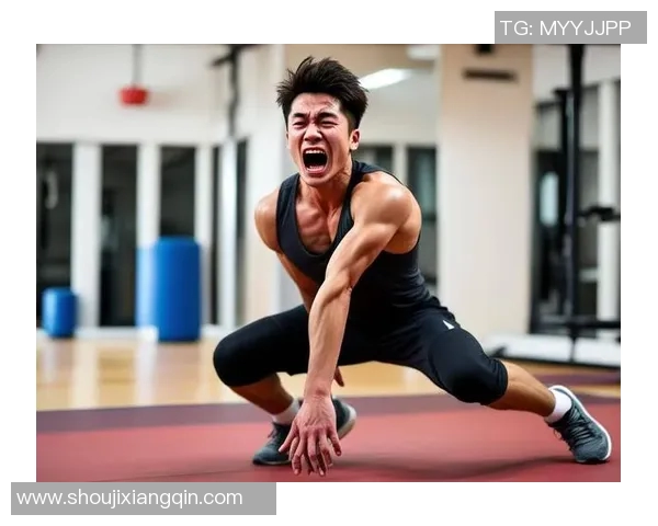 强壮身体的足球明星如何通过科学训练与饮食塑造完美体型