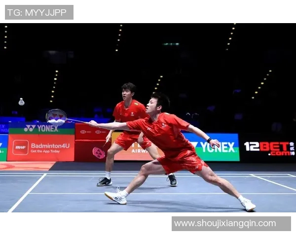 深圳羽毛球队在邀请赛中的默契配合与战术分析