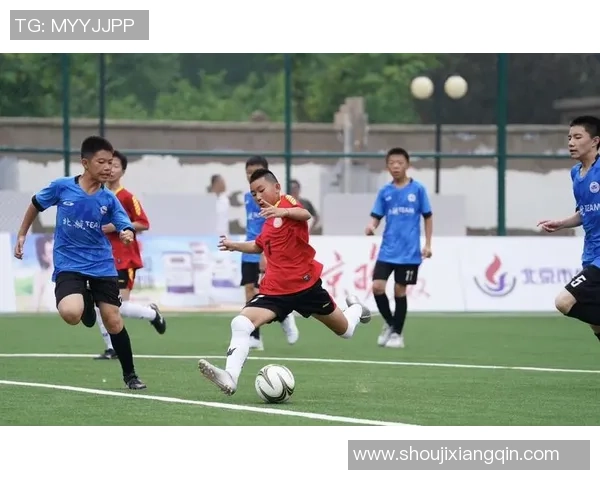 雪莉心目中的足球偶像揭晓他在场上的精彩瞬间与生活中的真实一面